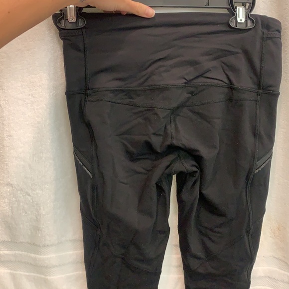 Lulu lemon black high waisted leggings - Picture 4 of 5